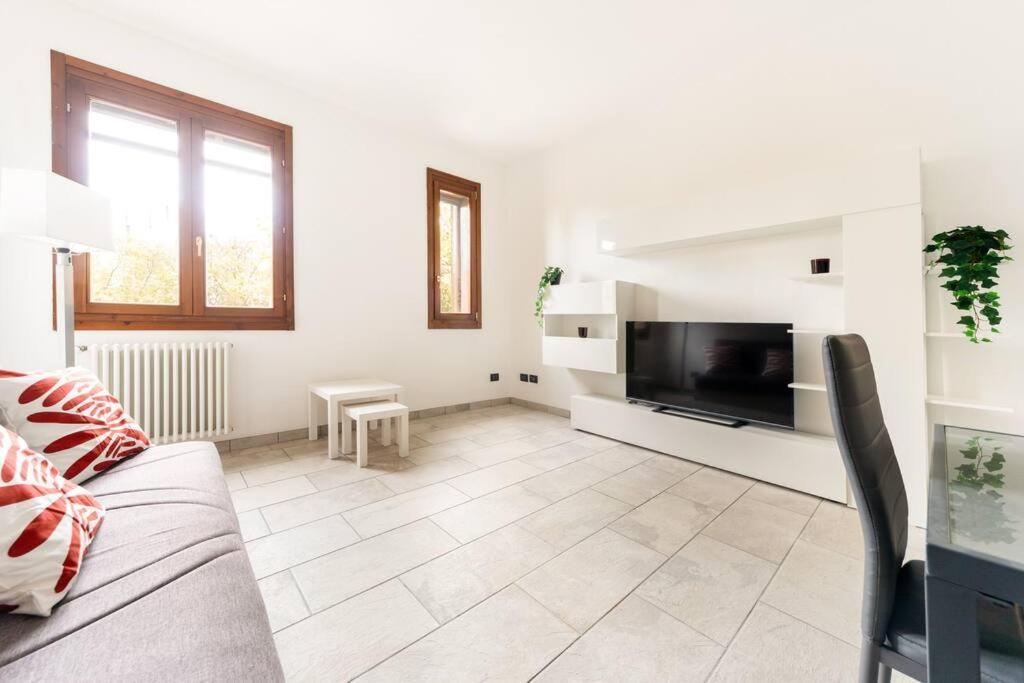 Appartamento Unico A Bologna Con 3 Camere E Parcheggio Gratuito Екстериор снимка