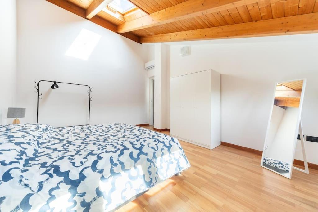 Appartamento Unico A Bologna Con 3 Camere E Parcheggio Gratuito Екстериор снимка
